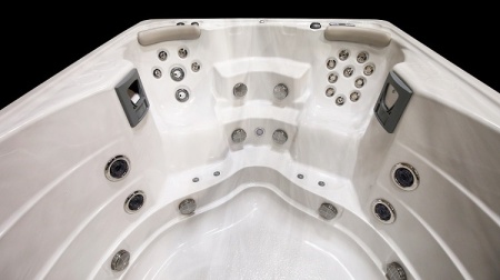 Плавательный спа-бассейн Jacuzzi J-16 PowerActive Плавательный спа-бассейн Jacuzzi J-16 PowerActive