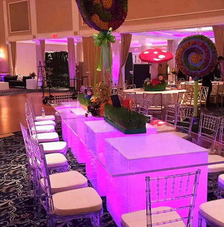 Светильник Куб 43 с питанием от АКБ, RGB